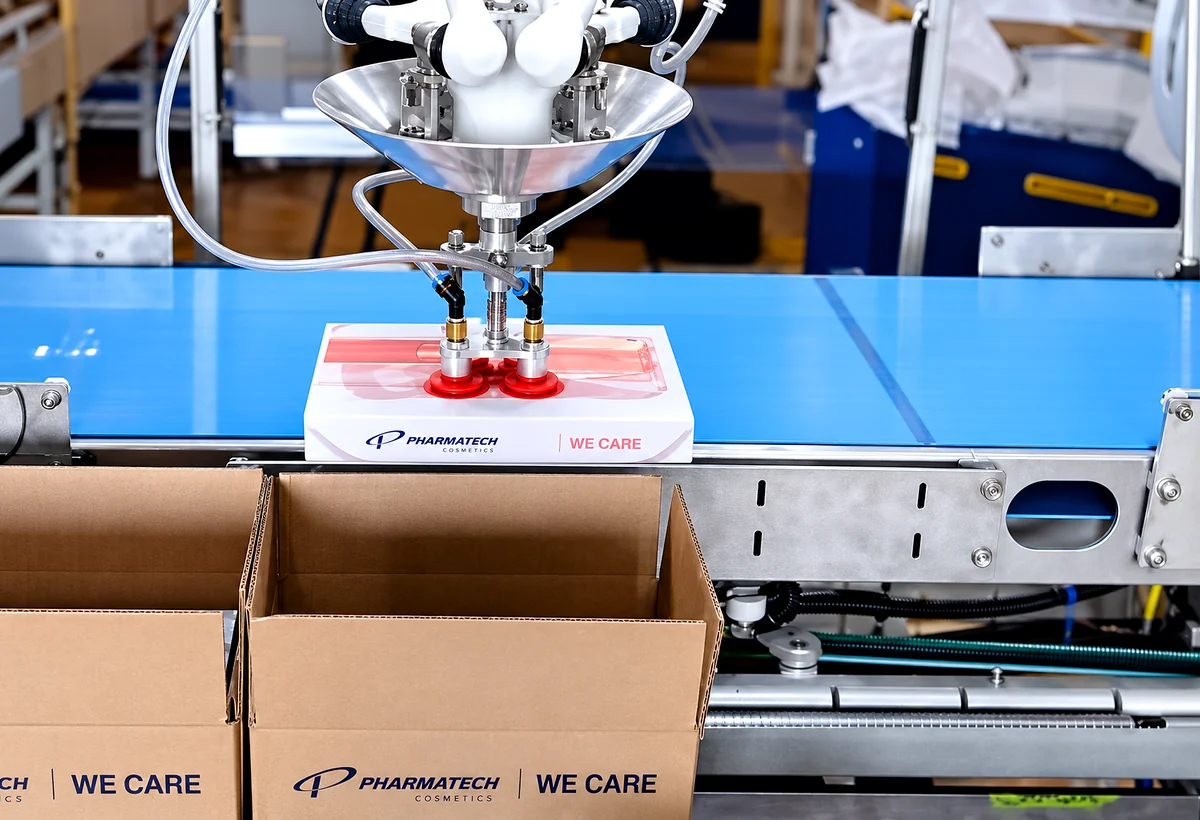 Robotic Palletizing of Cosmetic Product Cases